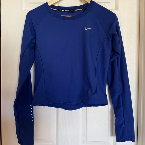 Nike Dri-Fit moisture wicking long sleeve - Picture 1 of 2